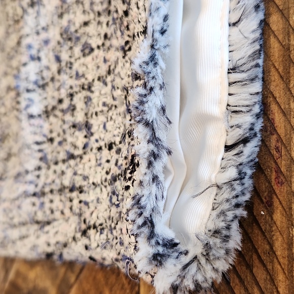 Ann Taylor Tweed Fringe A Line Pencil Skirt Multi Color Blue Pink Size 2P - Picture 11 of 12